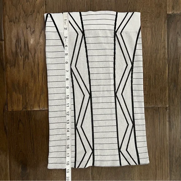 BCBGeneration Skirt - Picture 5 of 7